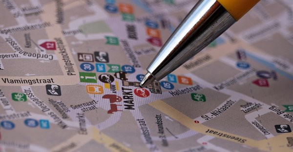 Quelle est la situation géographique du camping L'Ile Verte ?